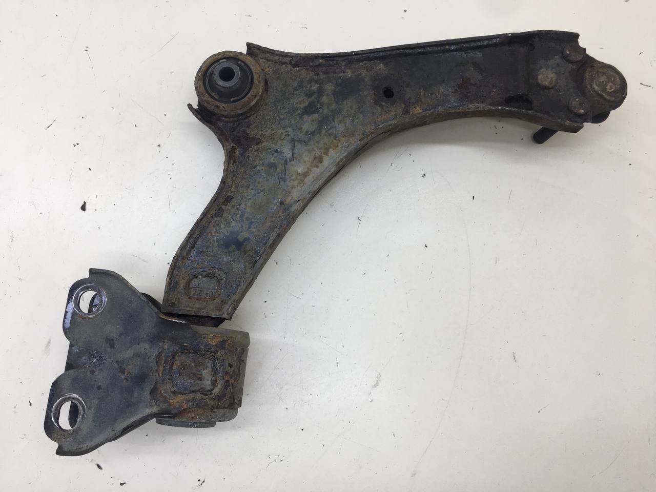 Рычаг передний левый Ford Mondeo 4 2007-2015