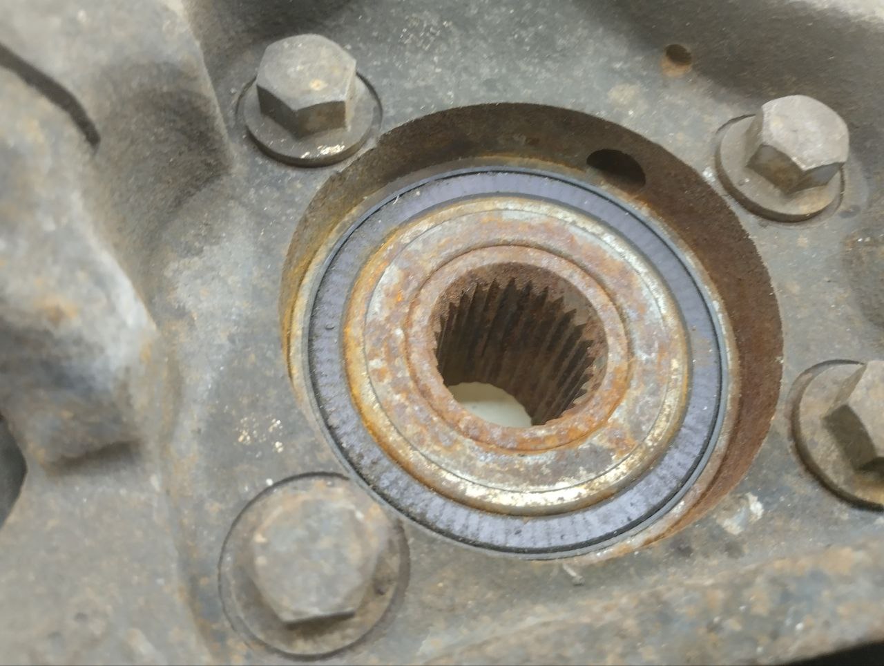 Кулак поворотный передний правый Subaru Legacy Outback (B14) 2010-2014