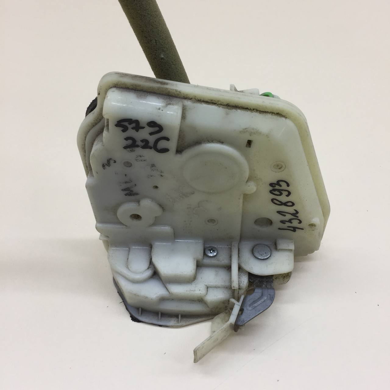 Замок двери задней правой Mazda Mazda 3 (BL) 2009-2013