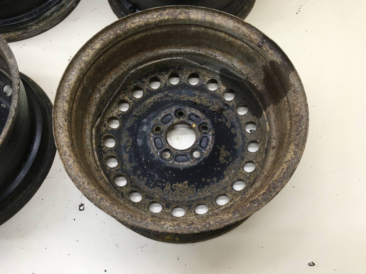 Диски к-кт R16 Штампованные