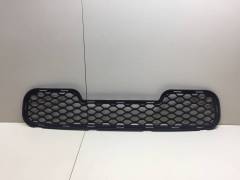 Решетка в бампер центральная Hyundai Santa Fe (SM) Santa Fe Classic 2000-2012