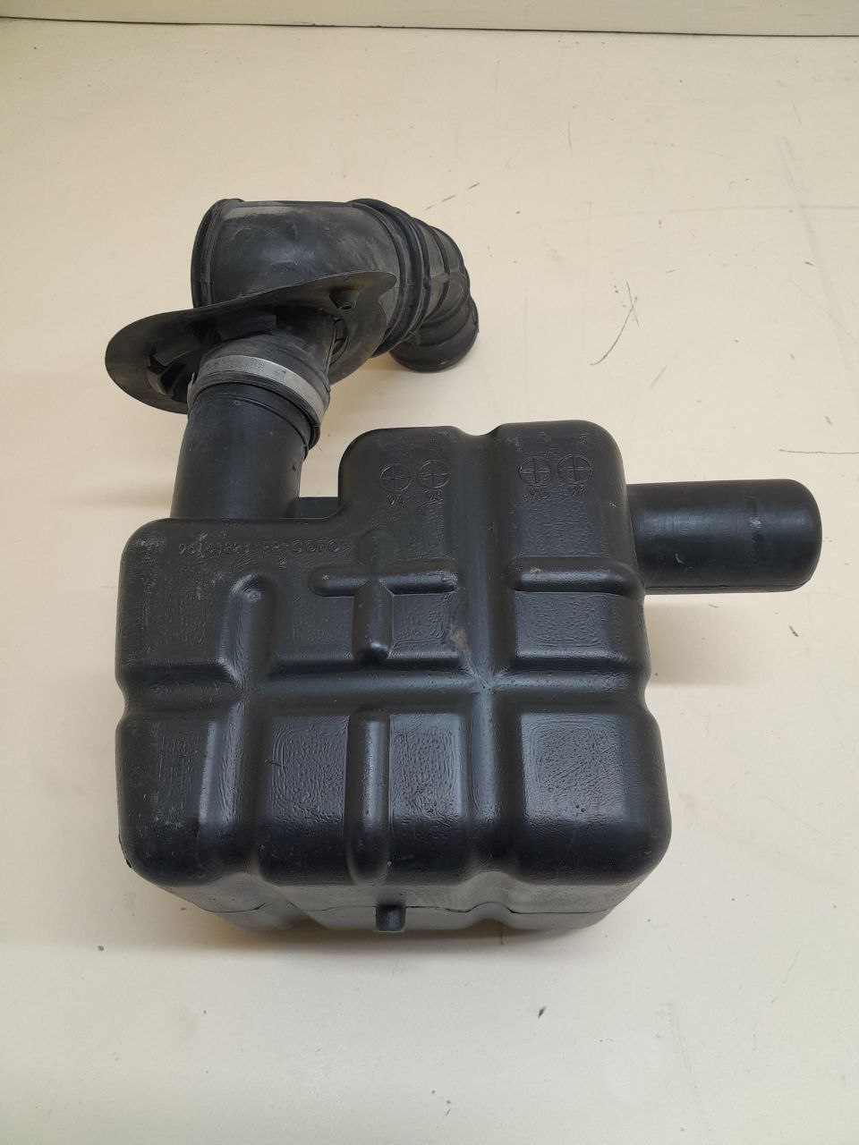 Резонатор воздушного фильтра Daewoo Nexia (N150) 2008-2016