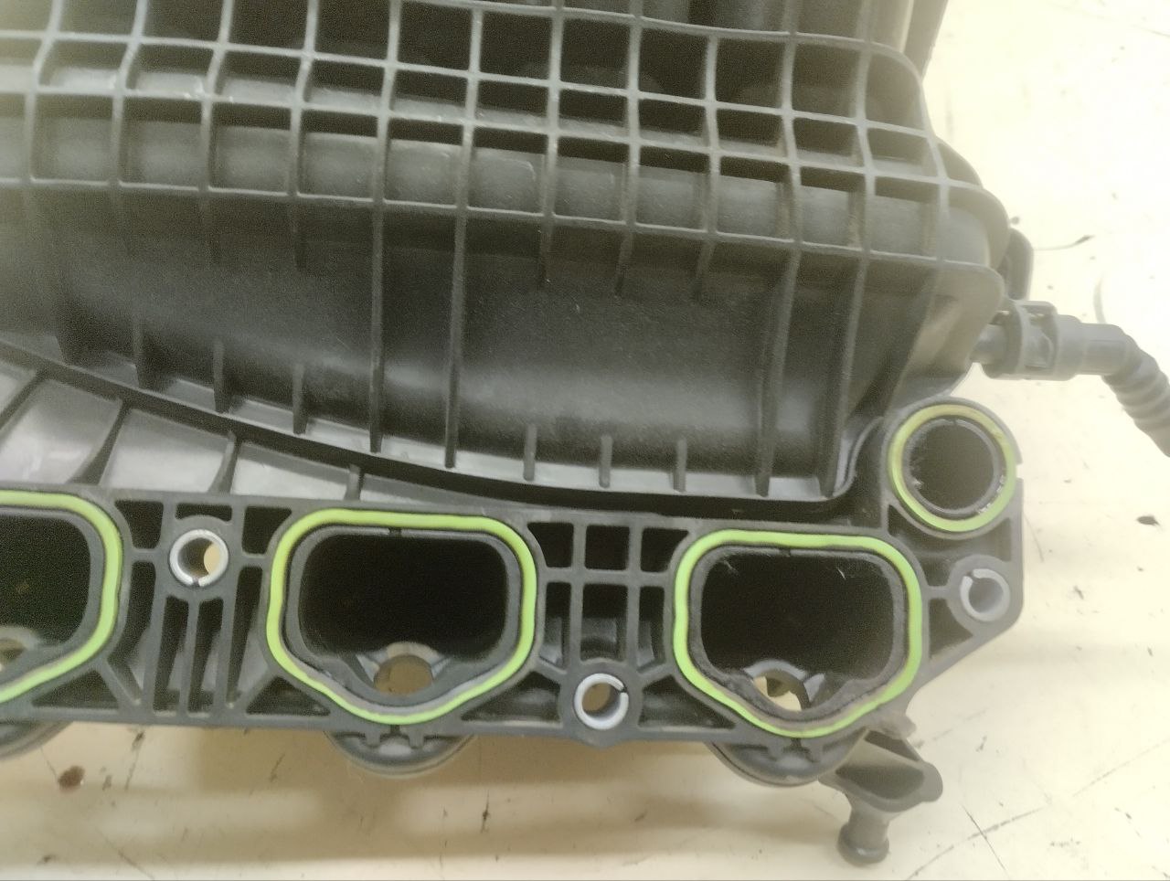 Коллектор впускной Skoda Rapid 2012-2020 Коллектор впускной Skoda Rapid 2012-2020