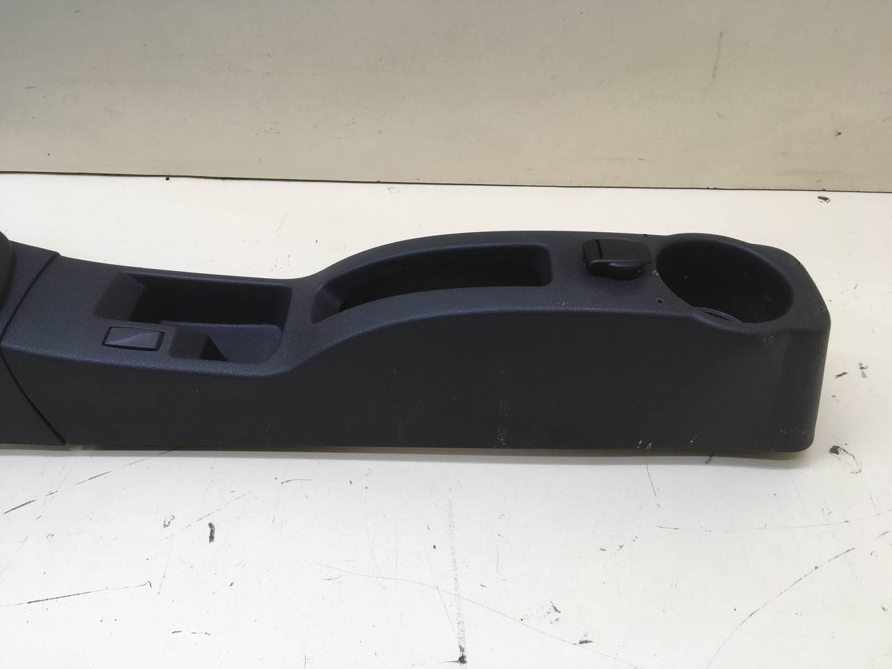 Консоль центральная Renault Sandero Stepway (5S) 2014-2022 Консоль центральная Renault Sandero Stepway (5S) 2014-2022