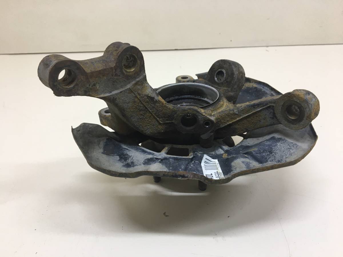 Кулак поворотный передний левый Toyota Camry (V40) 2006-2011