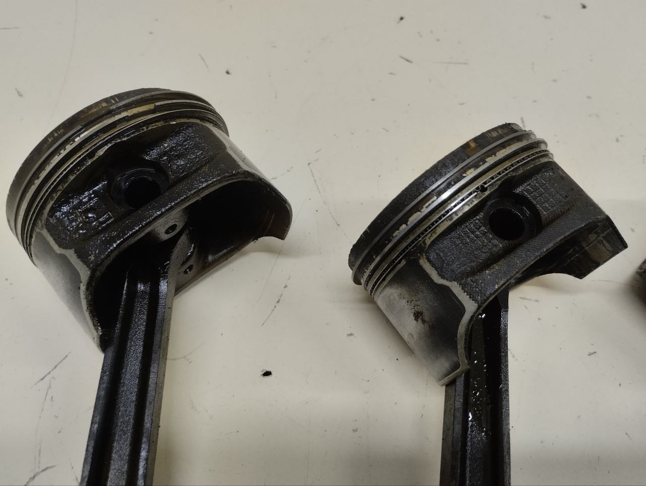 Поршень с шатуном Ford Focus 3 2011>