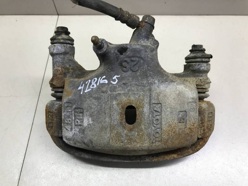 Суппорт передний правый Toyota Corsa (L40) 1990-1994