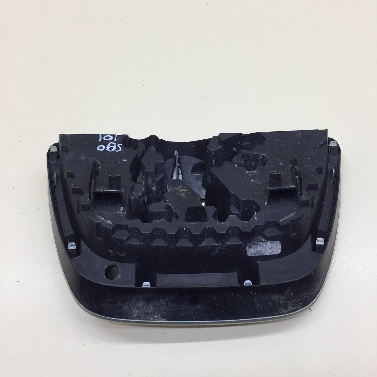 Эмблема Peugeot 207 2006-2013 Эмблема Peugeot 207 2006-2013