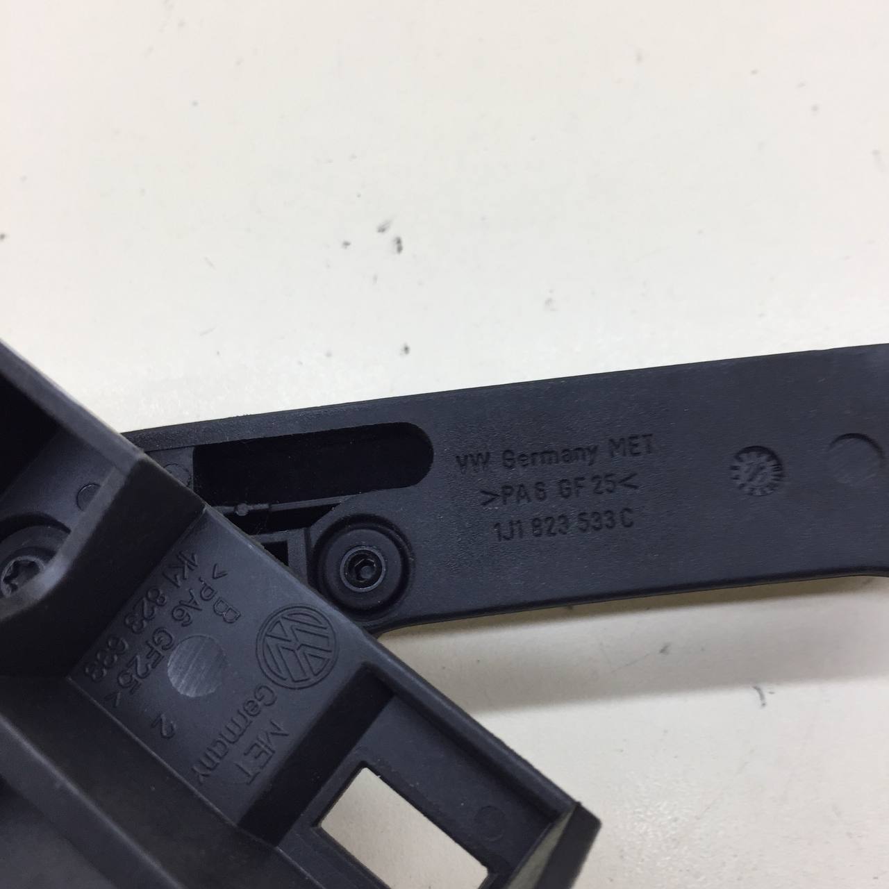 Ручка открывания капота Volkswagen Golf 6 (5K) 2009-2013