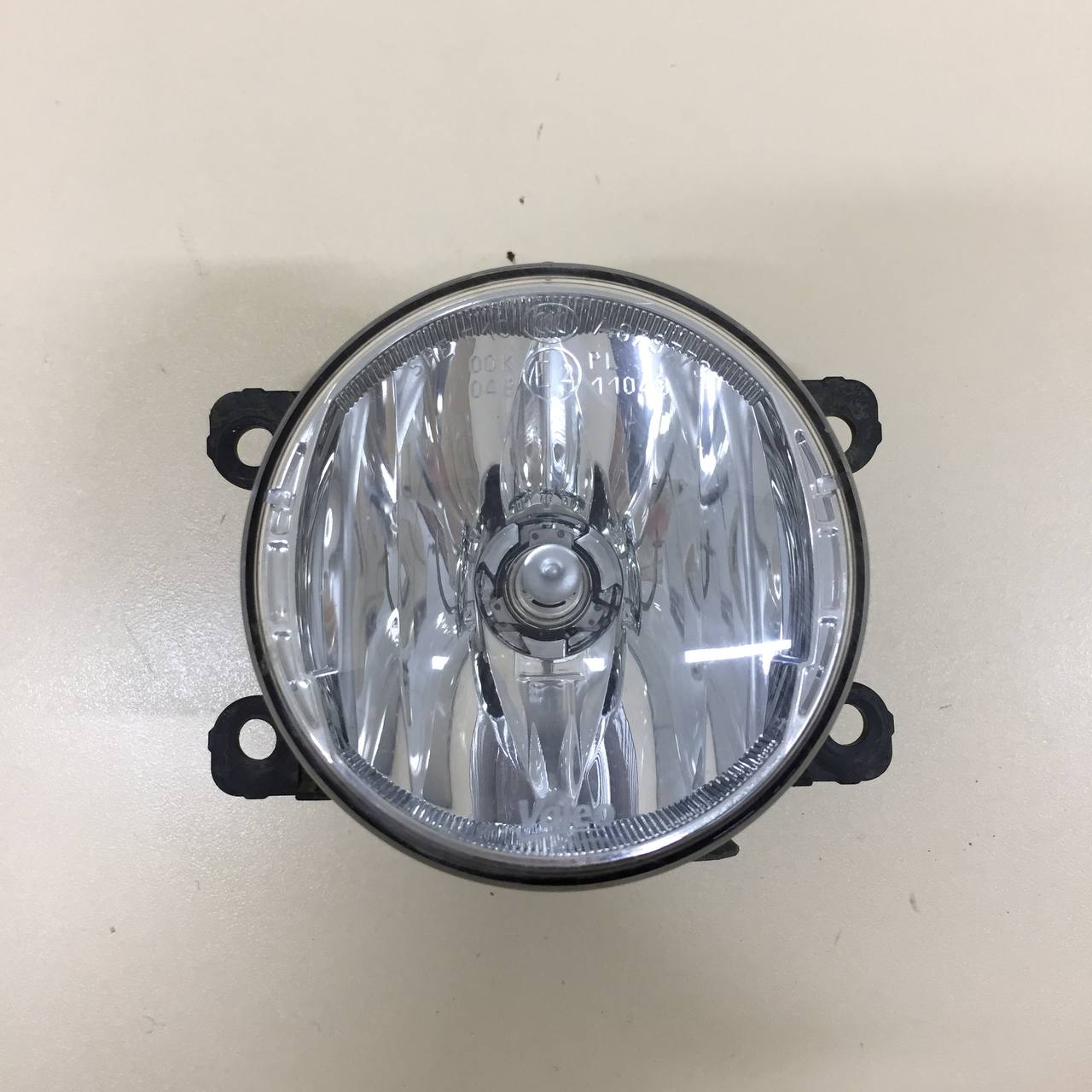 Фара противотуманная Renault Duster (HSA, HSM) 2012> Фара противотуманная Renault Duster (HSA, HSM) 2012>