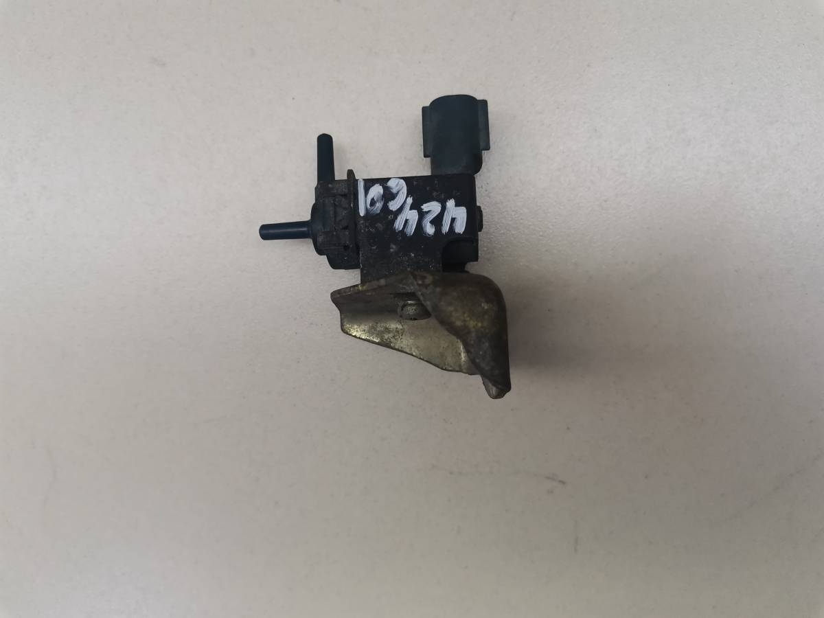 Клапан вакуумный Toyota Corolla E100 1991-1996 Клапан вакуумный Toyota Corolla E100 1991-1996