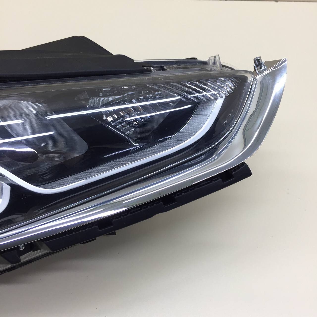 Фара правая Hyundai Sonata 7 (LF) 2017-2019