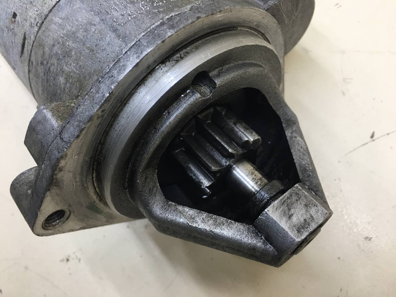 Стартер Lada  Niva Travel 2020>