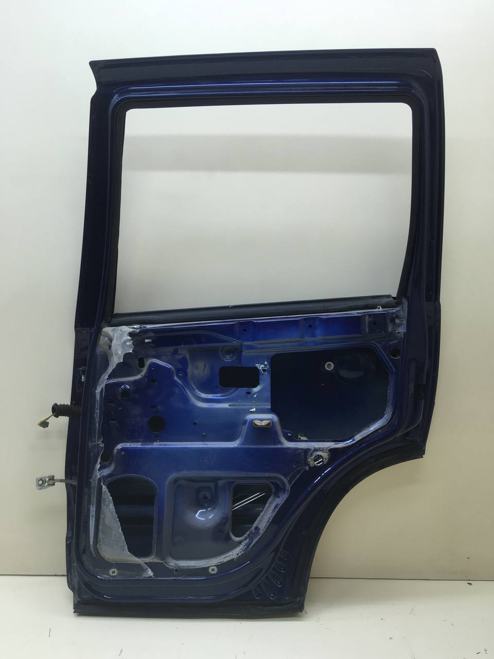 Дверь задняя правая Chevrolet Niva 2009-2020 Дверь задняя правая Chevrolet Niva 2009-2020