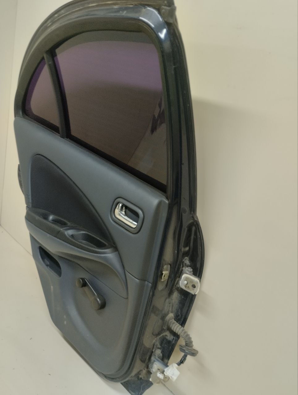 Дверь задняя левая Nissan Almera (N16) 2000-2006 Дверь задняя левая Nissan Almera (N16) 2000-2006