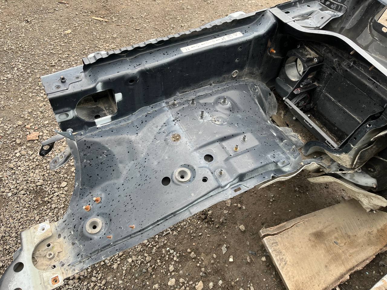 Четверть передняя правая Land Rover Range Rover Sport 2005-2012