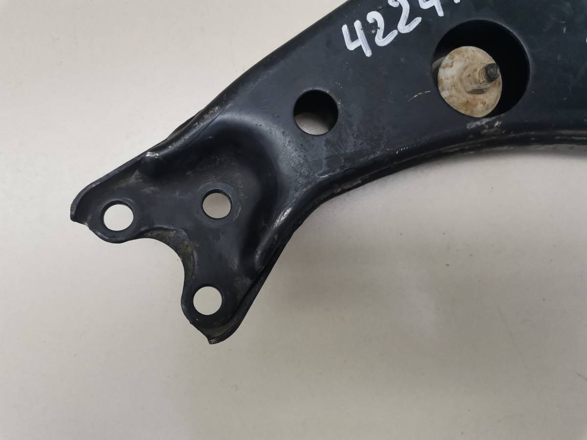Рычаг передний правый Toyota Corolla E100 1991-1996 Рычаг передний правый Toyota Corolla E100 1991-1996