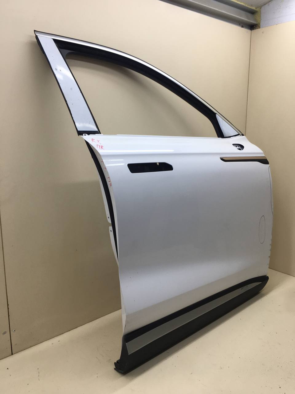 Дверь передняя правая EXEED RX 2022>