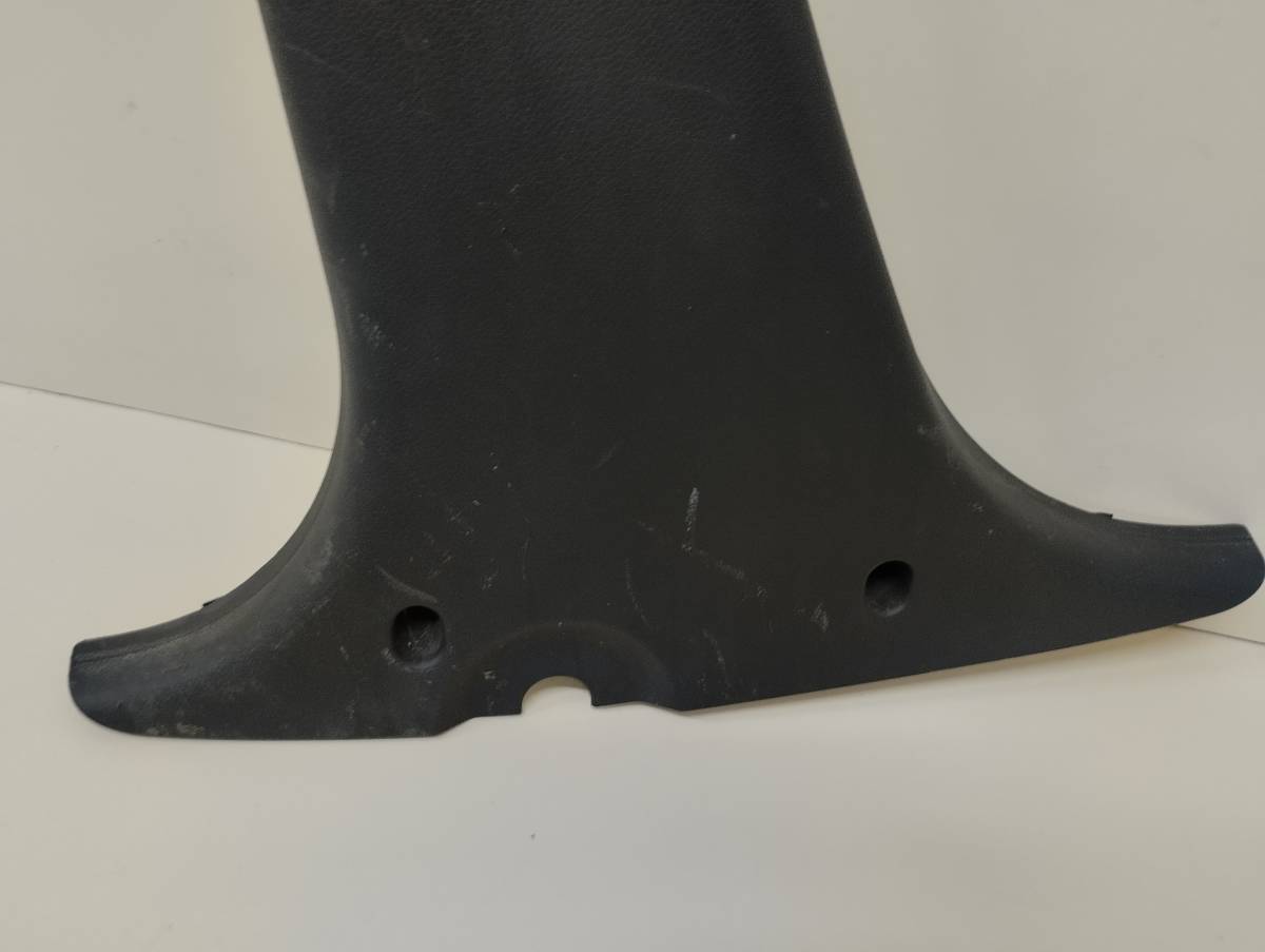 Обшивка стойки Lada Largus 2012>