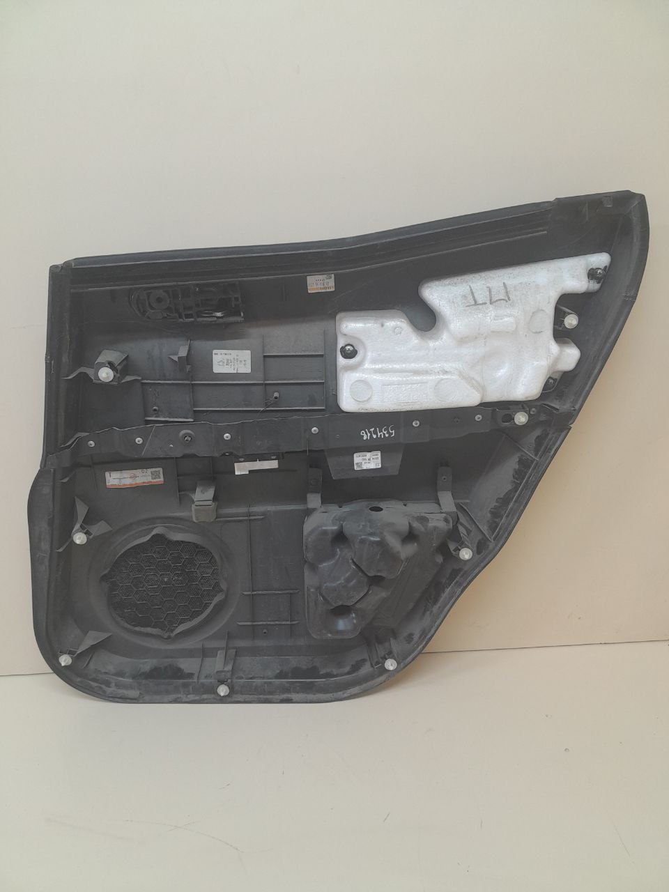 Обшивка двери задней левой Mazda CX-7 (ER) 2006-2012