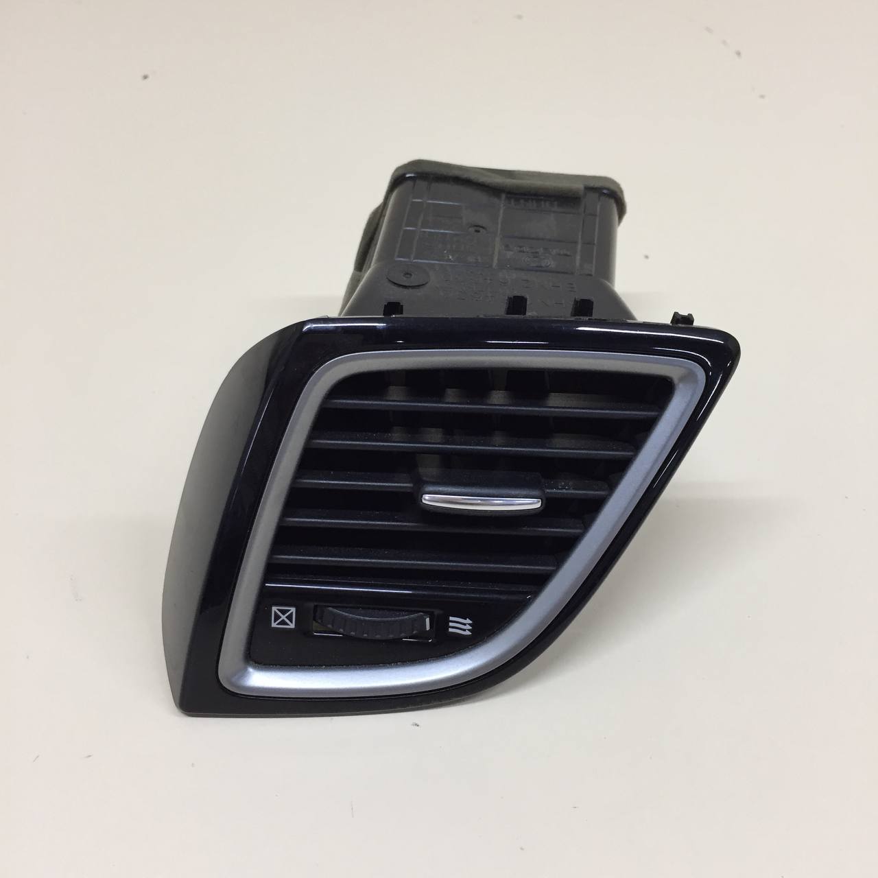 Дефлектор воздушный Mazda Mazda 3 (BM) 2013-2016 Дефлектор воздушный Mazda Mazda 3 (BM) 2013-2016