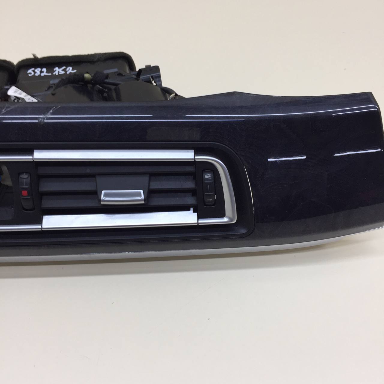 Дефлектор воздушный BMW 7-Series F01,F02  2008-2015