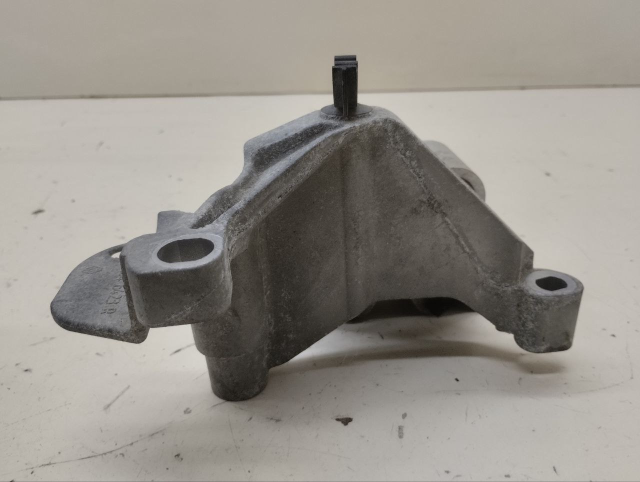 Опора двигателя правая Renault Sandero Stepway (5S) 2014-2022