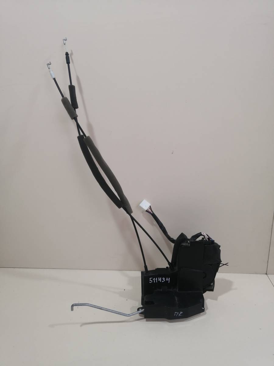 Замок двери передней правой Mazda CX-7 (ER) 2006-2012