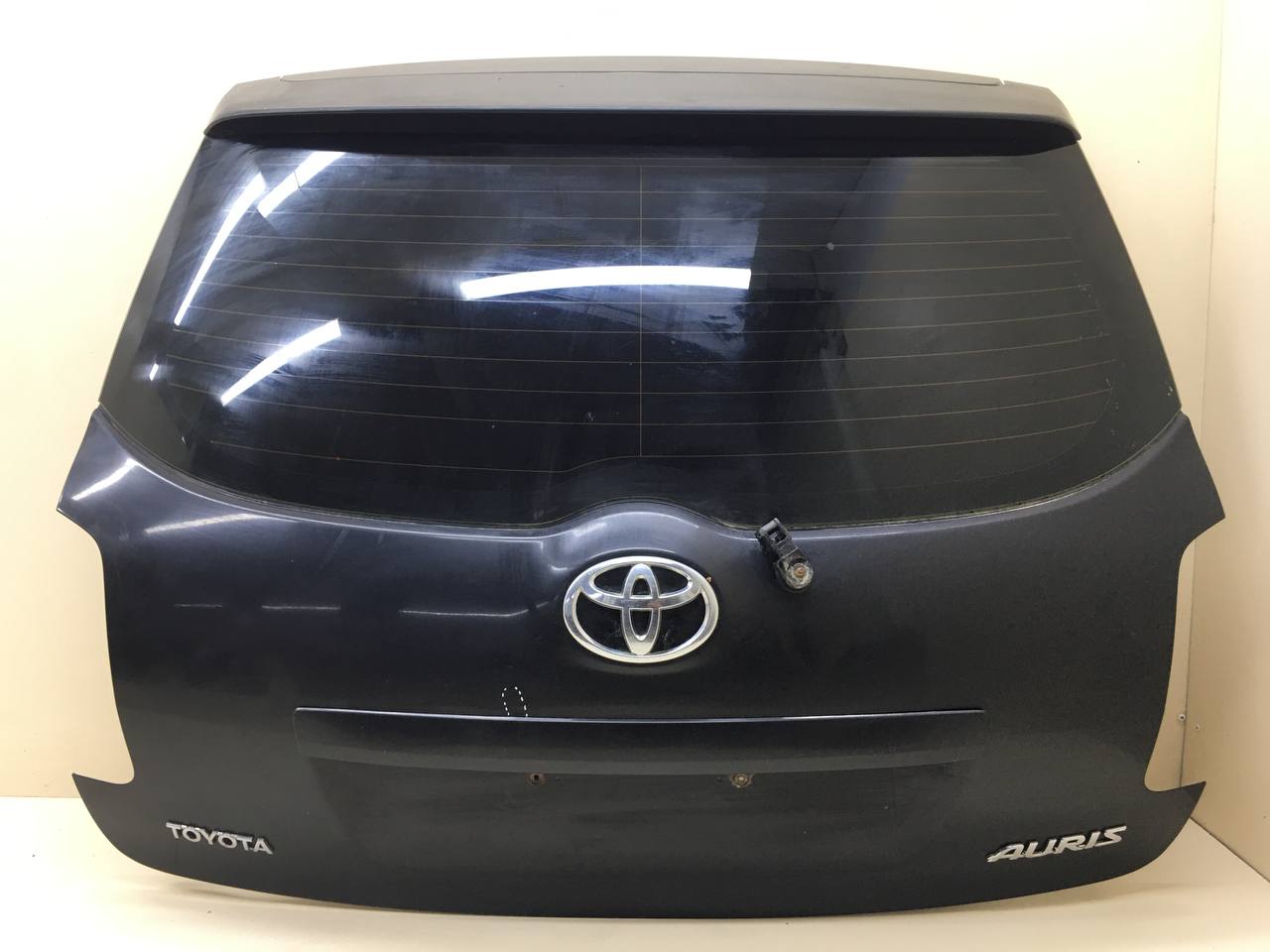 Дверь багажника со стеклом Toyota Auris (E150) 2006-2012