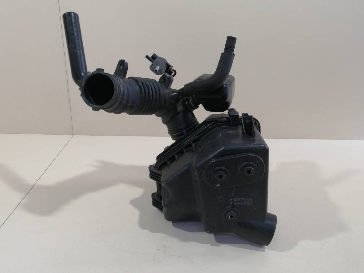 Корпус воздушного фильтра Toyota Estima (R50) 2006>