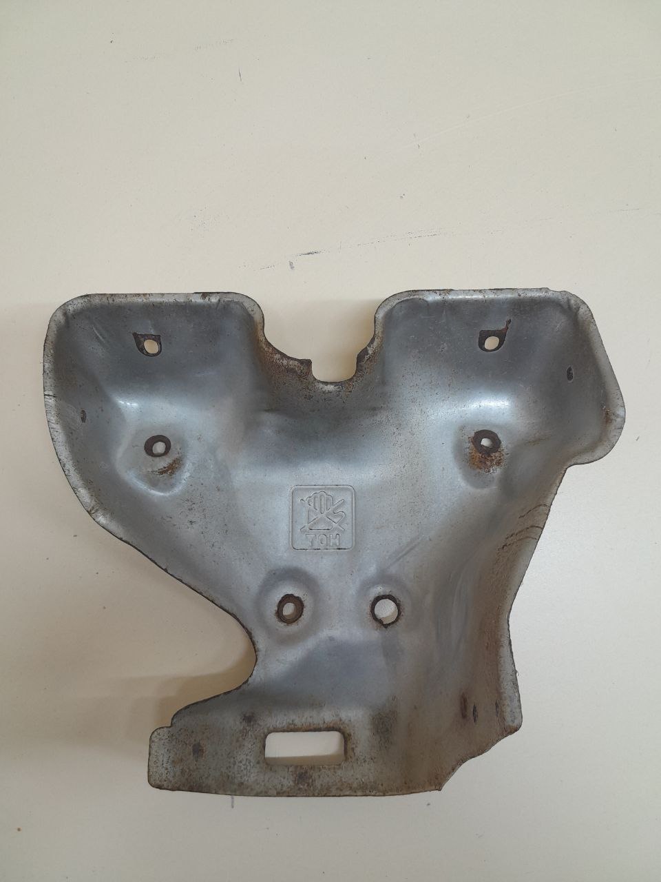 Экран тепловой Nissan Almera Classic (B10) 2006-2013 Экран тепловой Nissan Almera Classic (B10) 2006-2013