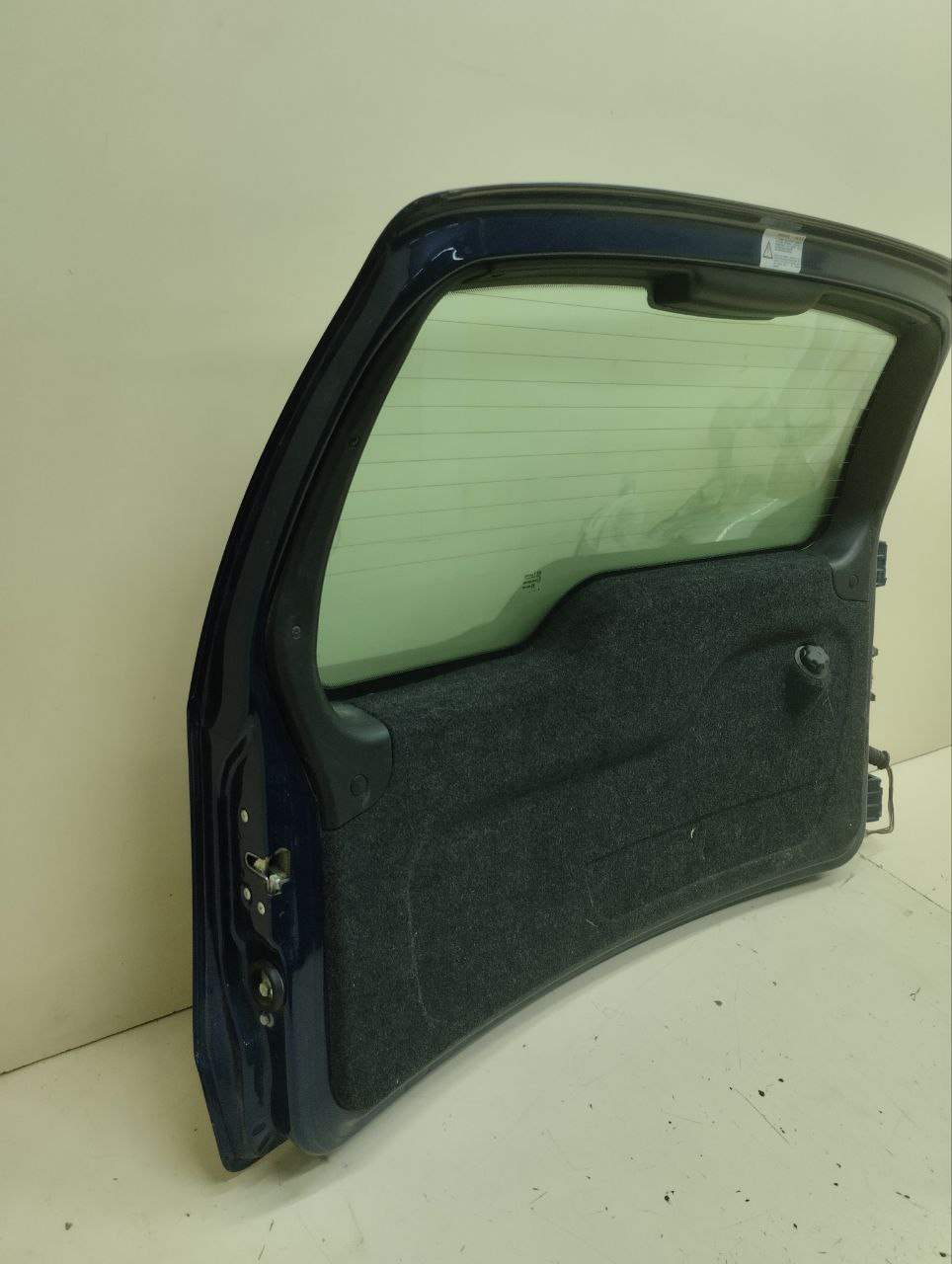 Дверь багажника со стеклом Chevrolet Niva 2009-2020