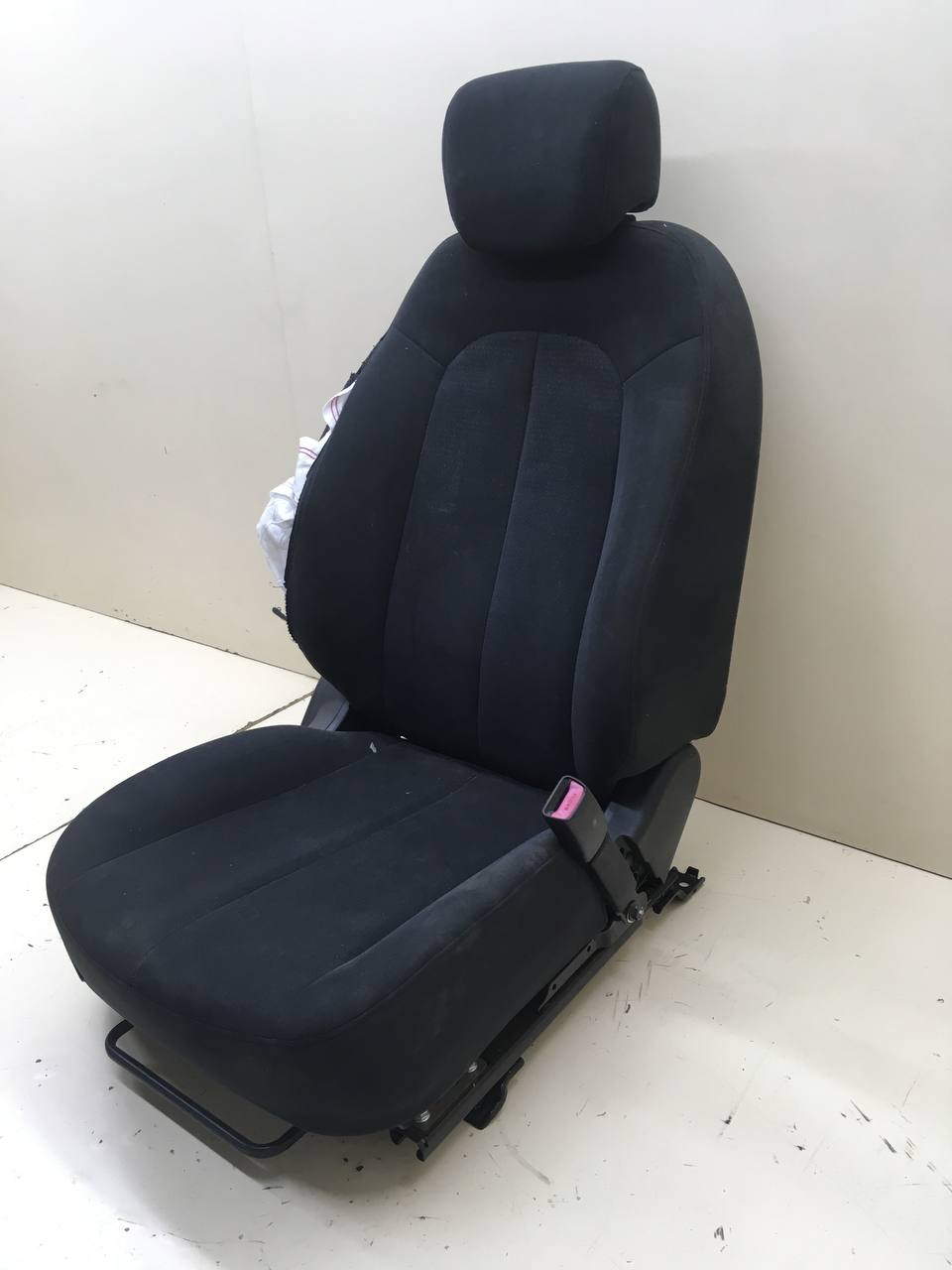 Сиденье переднее правое Hyundai Elantra (HD) 2006-2010 Сиденье переднее правое Hyundai Elantra (HD) 2006-2010