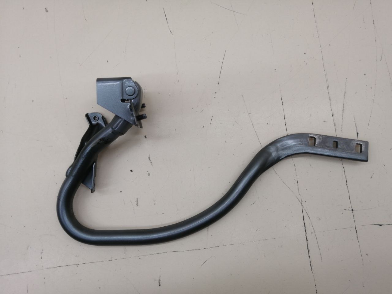 Петля крышки багажника Fiat Albea 2002-2012