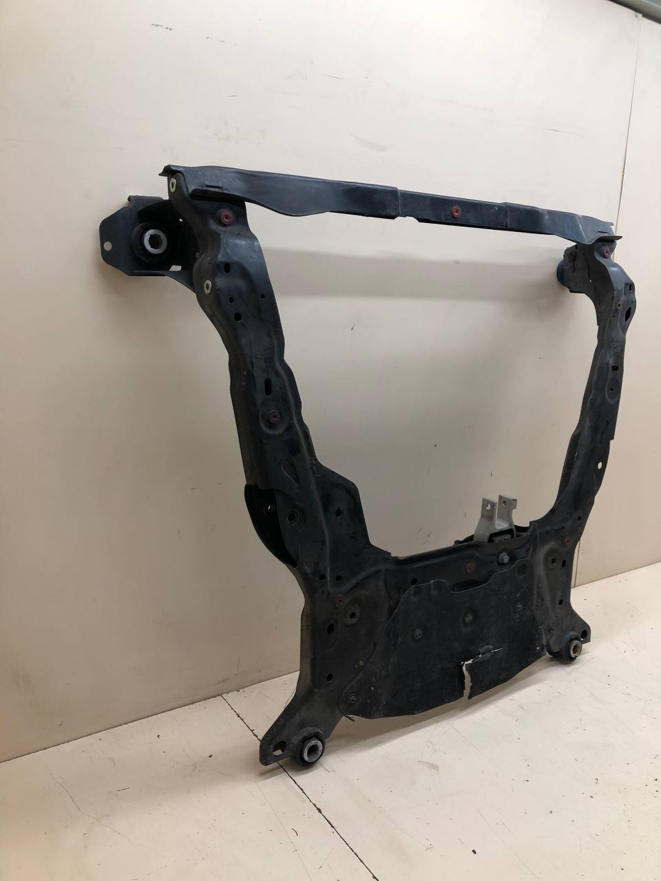 Балка подмоторная Volvo V60 2010-2013