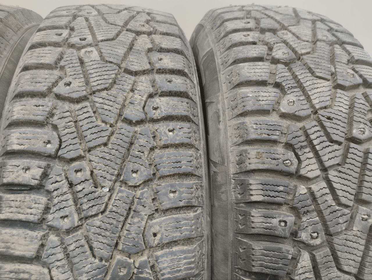 Шины к-кт R15 Зимние шипованные PIRELLI ICE ZERO.