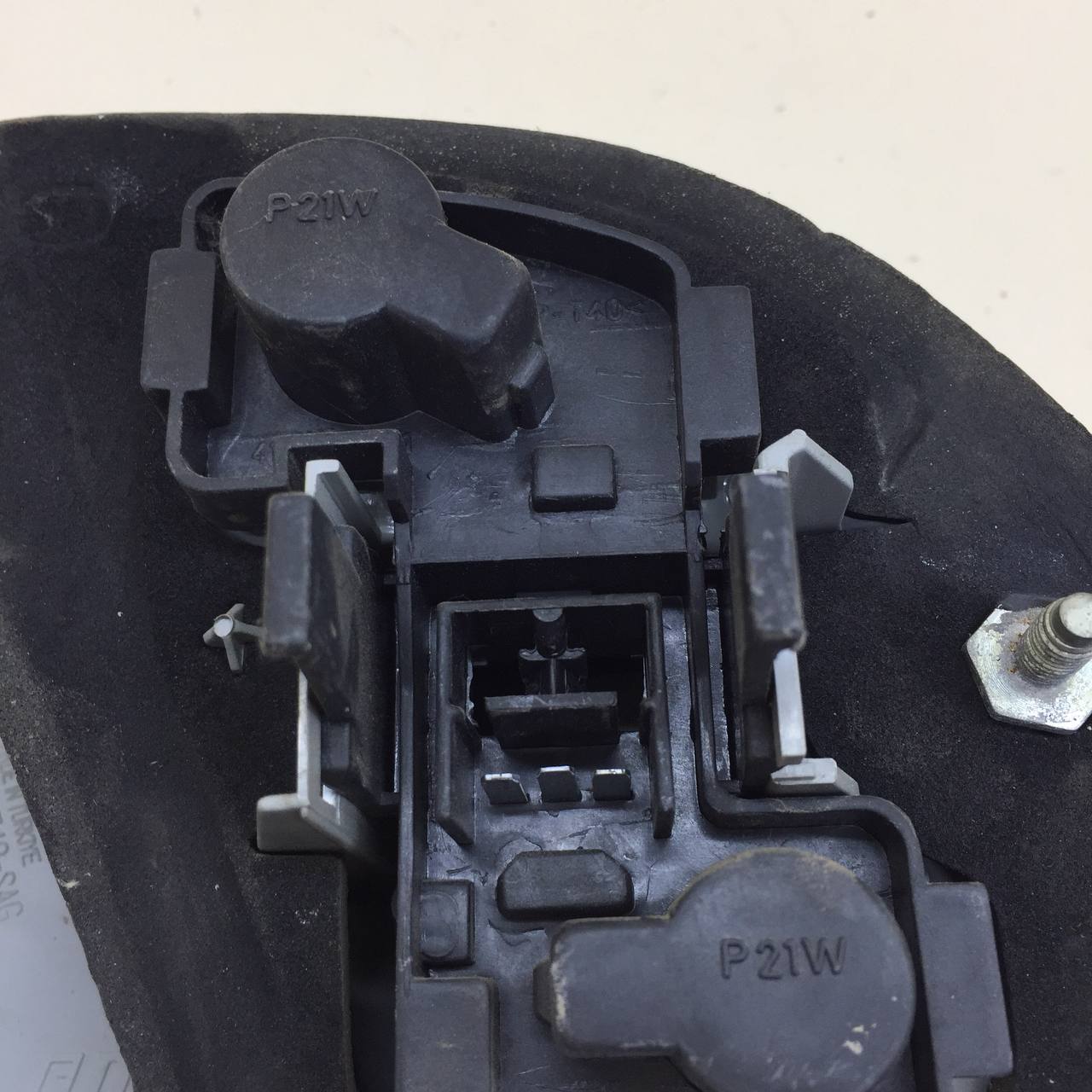 Фонарь задний внутренний правый Fiat Albea 2002-2012