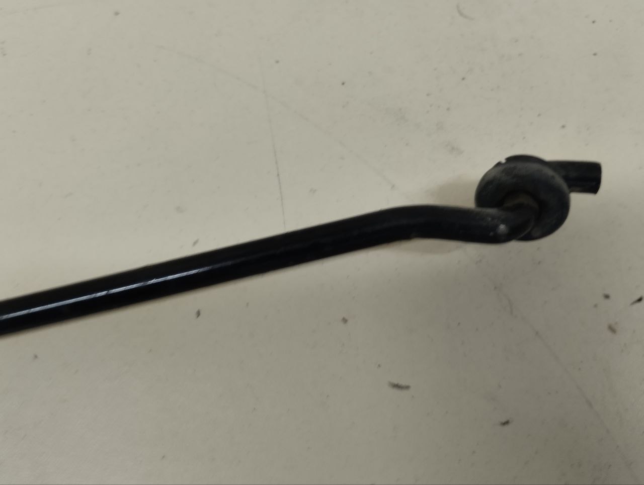 Держатель капота Nissan Almera Classic (B10) 2006-2013