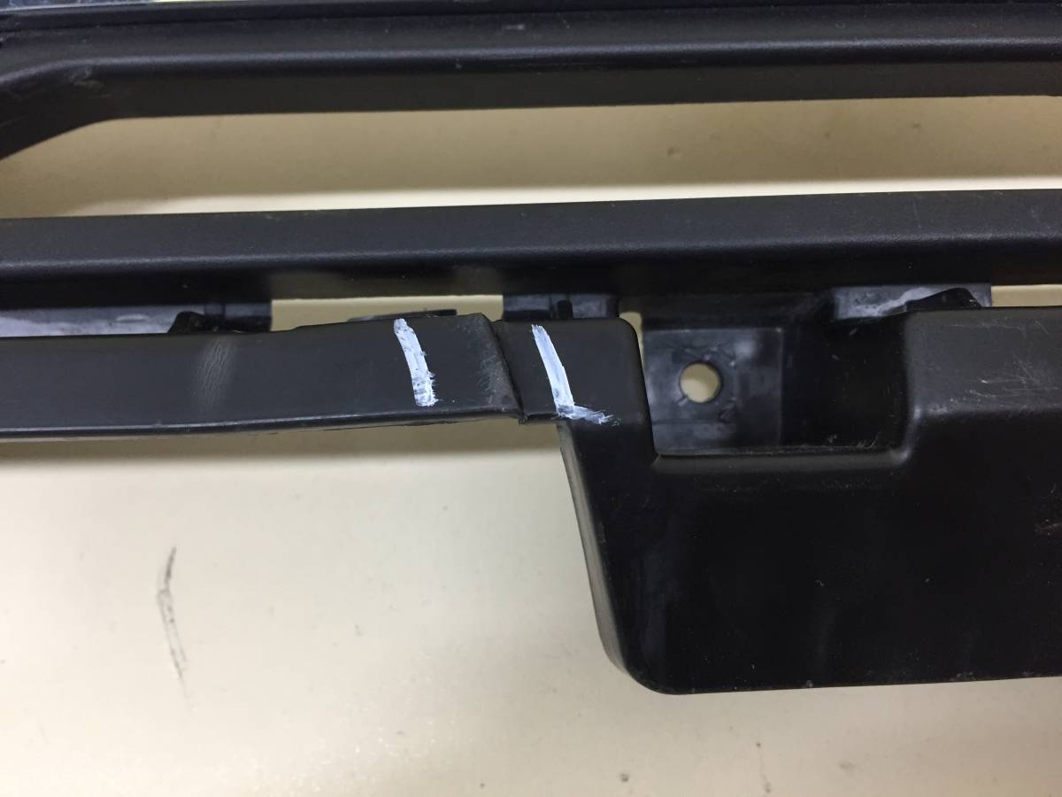 Решетка в бампер центральная Haval Haval F7 2019>