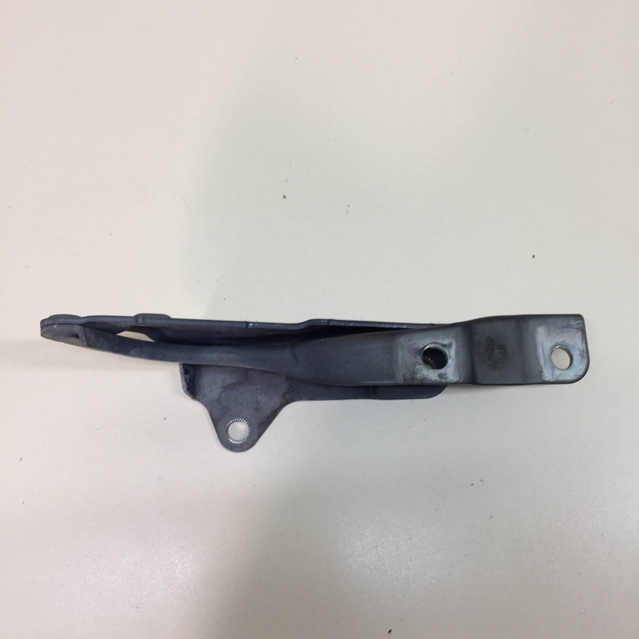 Петля капота левая Hyundai Sonata 6 (YF) 2010-2014