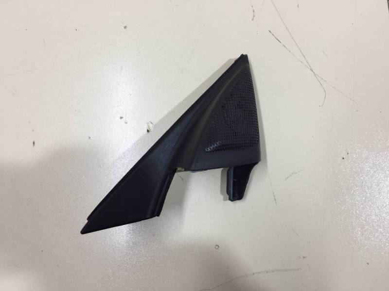 Крышка зеркала внутренняя правая Subaru Impreza (G12) 2007-2012