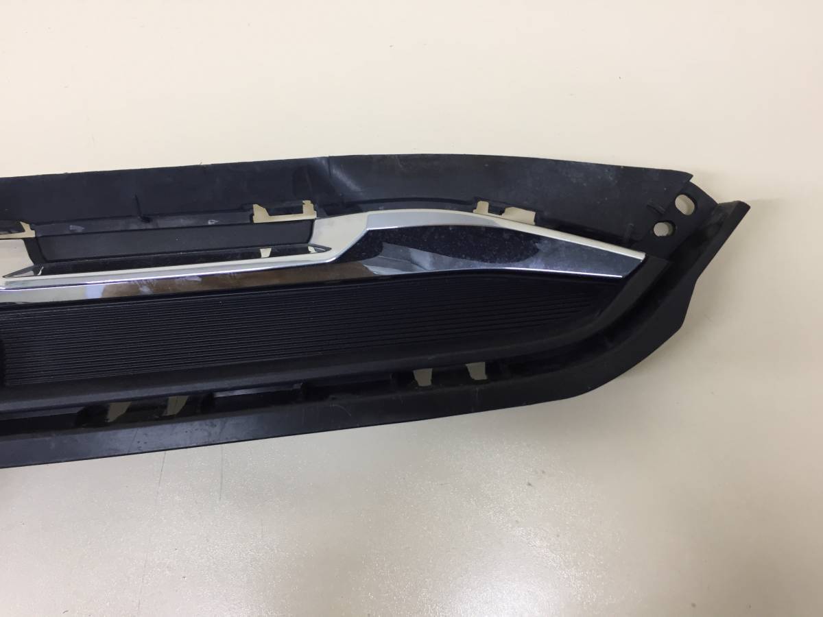 Решетка в бампер центральная Haval Haval F7 2019>