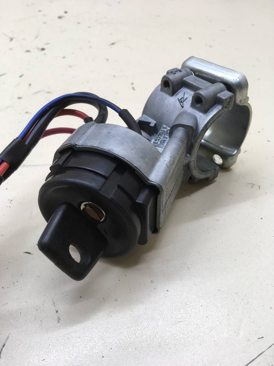 Замок зажигания Chevrolet Niva 2009-2020