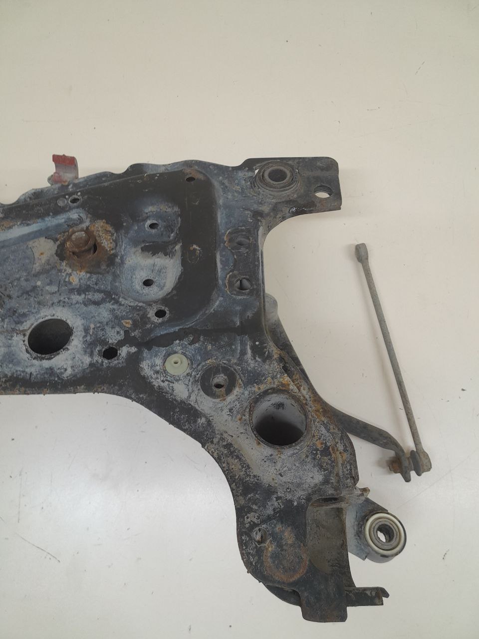 Балка подмоторная Ford Focus 2 (DB) 2008-2011 Балка подмоторная Ford Focus 2 (DB) 2008-2011