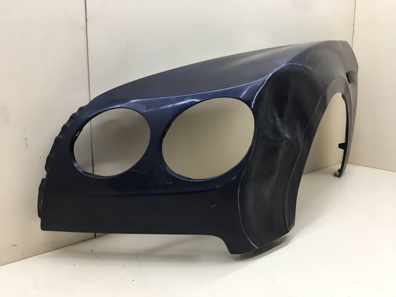 Крыло переднее левое Bentley Continental GT 2010-2018 Крыло переднее левое Bentley Continental GT 2010-2018