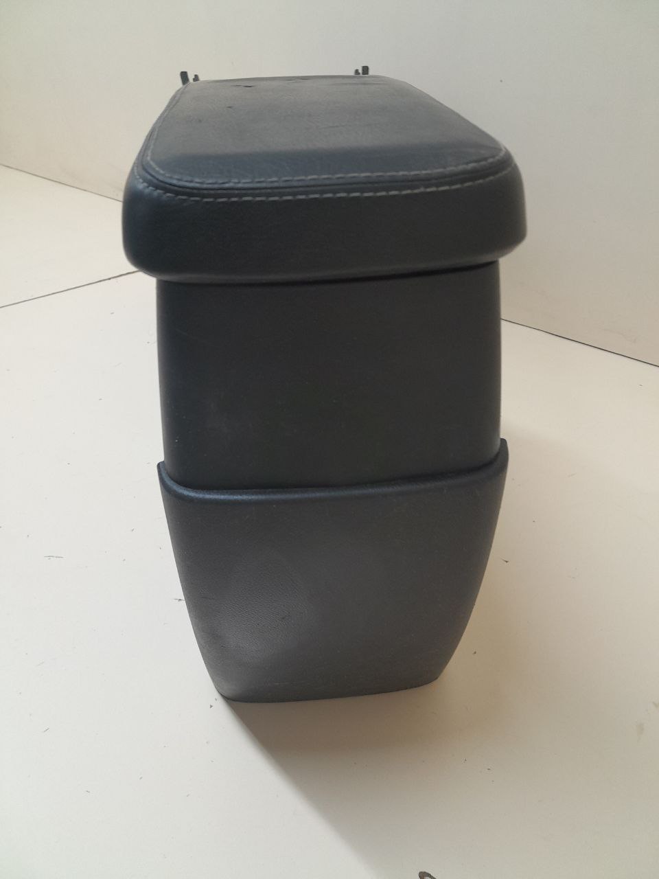 Консоль центральная Mazda CX-7 (ER) 2006-2012 Консоль центральная Mazda CX-7 (ER) 2006-2012