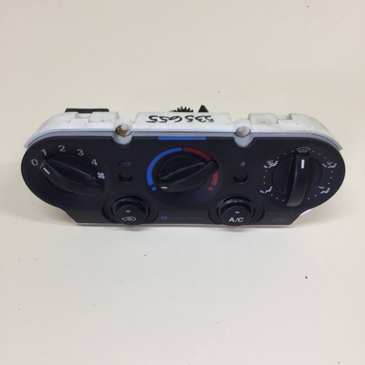 Блок управления отопителем Ford Fusion (JU) 2002-2012 Блок управления отопителем Ford Fusion (JU) 2002-2012
