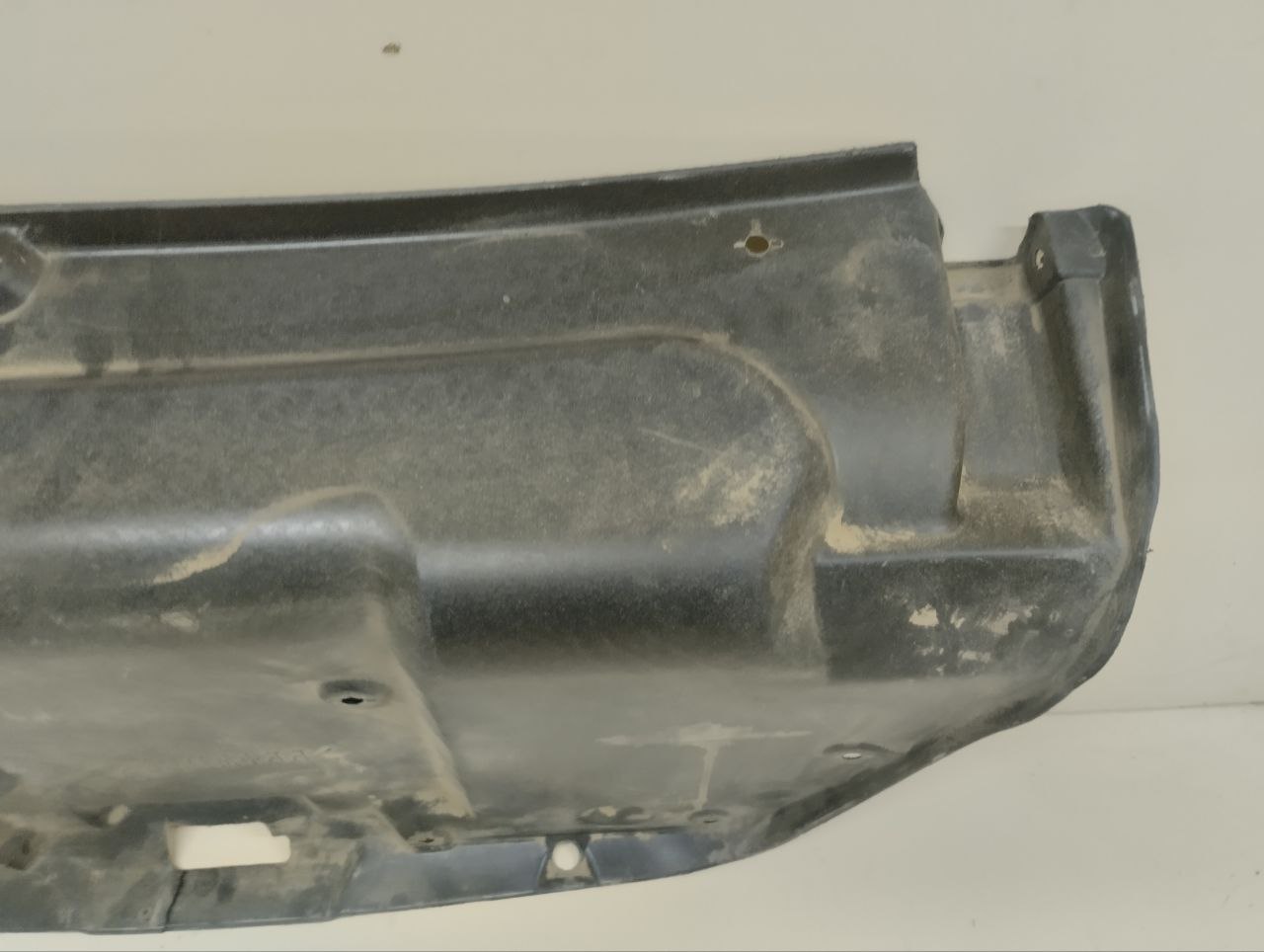 Обшивка крышки багажника Chevrolet Aveo T250 2005-2011 Обшивка крышки багажника Chevrolet Aveo T250 2005-2011