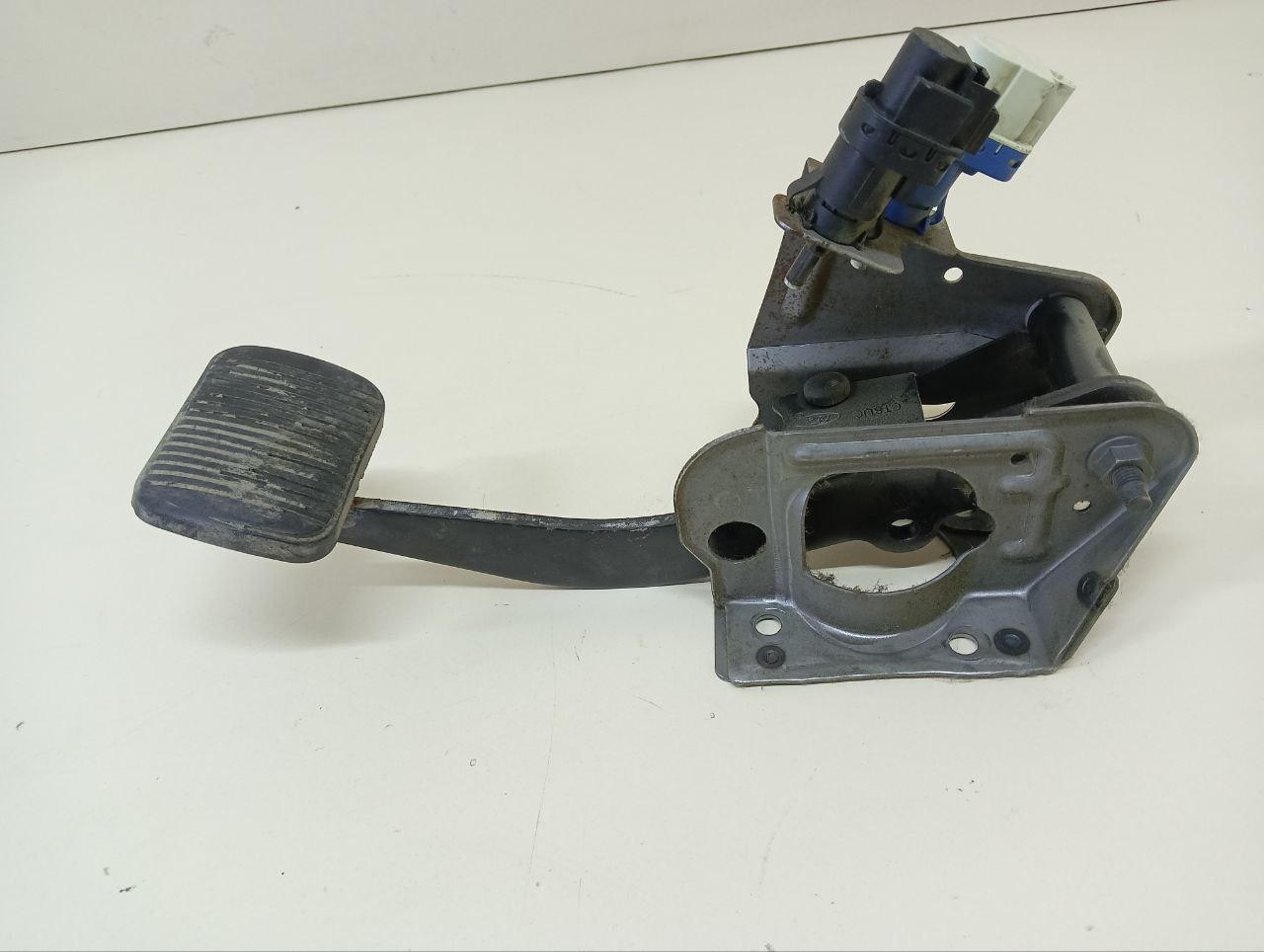 Педаль тормоза Ford Fiesta (MK5) 2002-2008