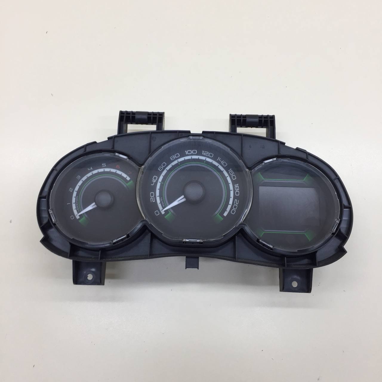 Панель приборов Lada X-RAY 2016>